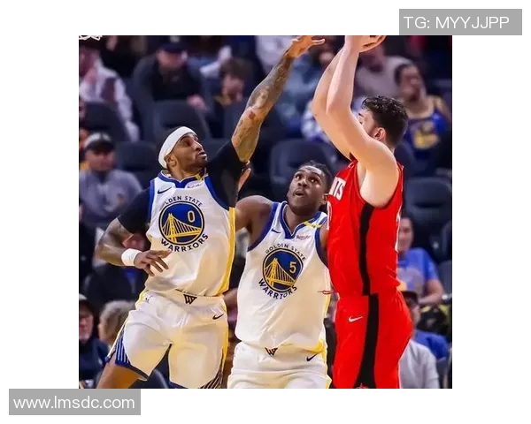 休斯顿火箭与灰熊激战成焦点双方球员表现精彩纷呈 休斯顿火箭与灰熊激战成焦点双方球员表现精彩纷呈