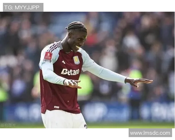 奥厄与杜塞尔的激烈对决揭示了足球战术的博弈与球队实力的较量