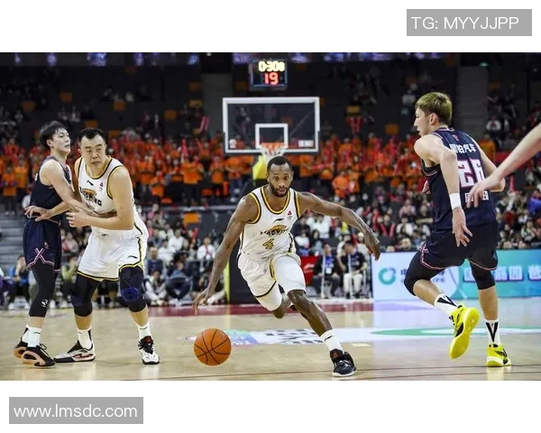 山东黄金迎战北京北控争夺篮球赛季关键胜利的精彩对决