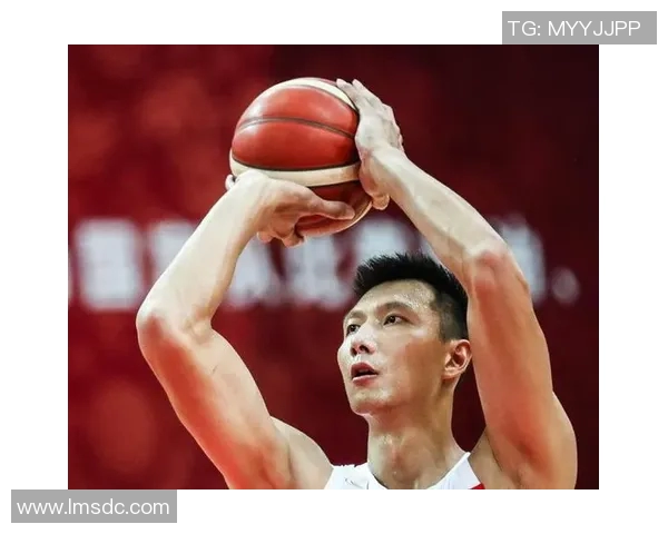 易建联的篮球传奇之路:从青涩少年到国家队核心的奋斗与荣耀