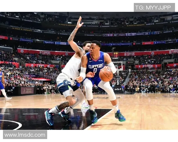 步行者与国王对决分析球队状态与战术策略探讨