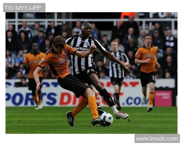 狼队对阵纽卡斯尔英超激战即将上演谁能笑到最后引发关注