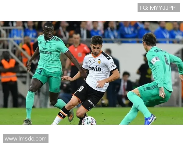 费兰托雷斯的崛起之路：从青训天才到世界级足球明星的传奇旅程