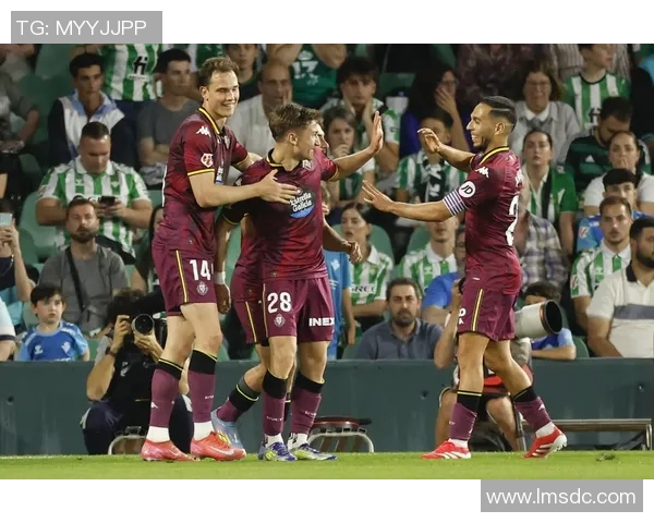 西班人迎战瓦伦西亚争夺西甲积分榜关键三分之战