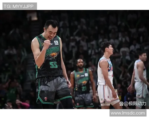 11月20日辽宁队迎战深圳队期待精彩对决与球员们的精彩表现 11月20日辽宁队迎战深圳队期待精彩对决与球员们的精彩表现