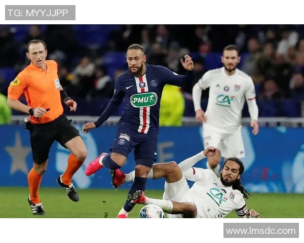 内马尔赛季第五次受伤巴黎欧冠前景堪忧球队能否应对挑战