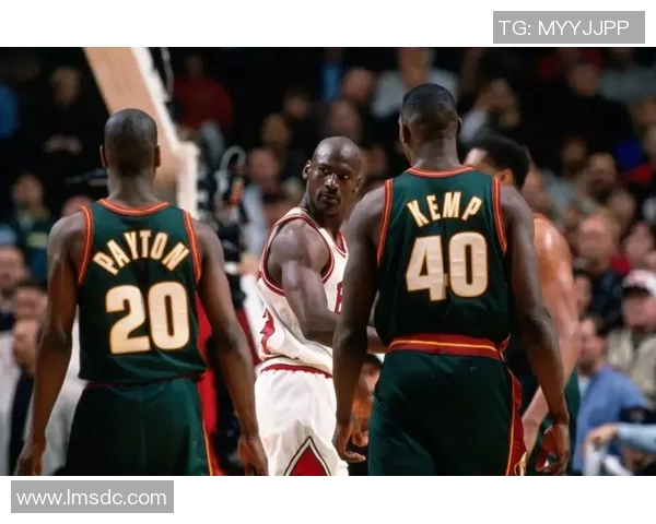 小迈克尔波特的成长之路与篮球梦想的追逐之旅 小迈克尔波特的成长之路与篮球梦想的追逐之旅