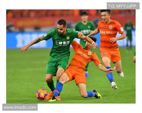 山东鲁能与中赫国安激战正酣谁能在这场对决中笑到最后